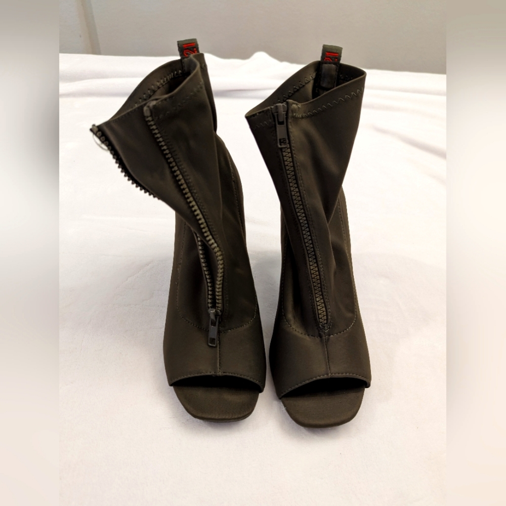 Forever 21 open toe booties